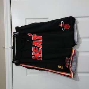 Vintage 1986 Nike Authentic NBA MIAMI HEAT Basketball Shorts Size XXL